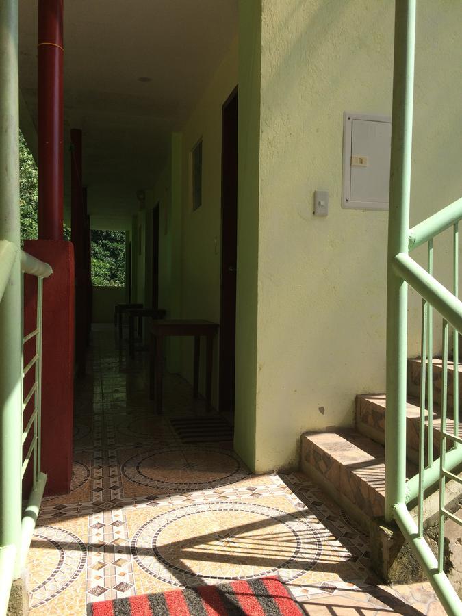 אל נידו Columbus Inn מראה חיצוני תמונה
